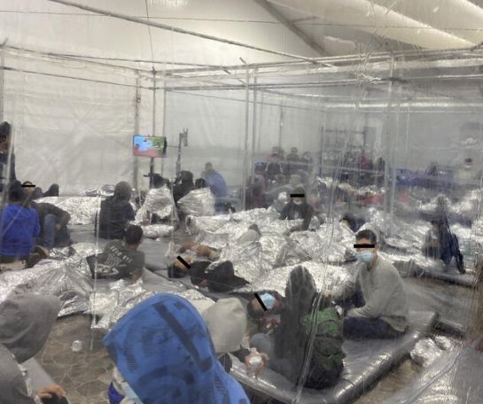 Fotografías recientes de niños inmigrantes tomadas dentro de un centro de procesamiento fronterizo de Estados Unidos en Donna Fotografías recientes de niños inmigrantes tomadas dentro de un centro de procesamiento fronterizo de Estados Unidos en Donna