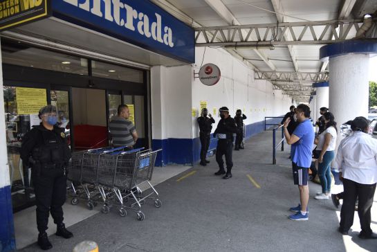 El objetivo de esta práctica es verificar que los cajeros haya cobrado cada producto El objetivo de esta práctica es verificar que los cajeros haya cobrado cada producto