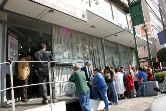 Acude al centro de servicios fiscales de tu localidad. Acude al centro de servicios fiscales de tu localidad.