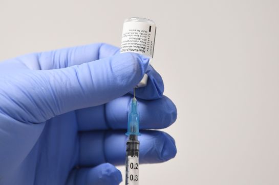 Aquellos de 50 a 59 años recibirán la vacuna Pfizer, AstraZeneca, Sinovac o Sputnik V. Aquellos de 50 a 59 años recibirán la vacuna Pfizer, AstraZeneca, Sinovac o Sputnik V.
