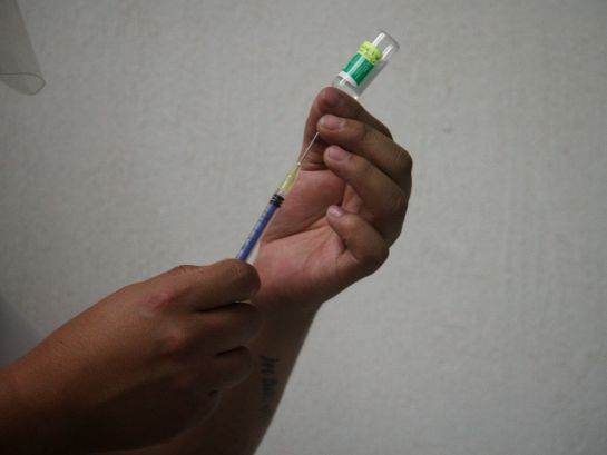 Se insta a los profesionales de la salud a estar atentos a posibles casos de tromboembolismo, DIC o CVST que se produzcan en personas vacunadas Se insta a los profesionales de la salud a estar atentos a posibles casos de tromboembolismo, DIC o CVST que se produzcan en personas vacunadas