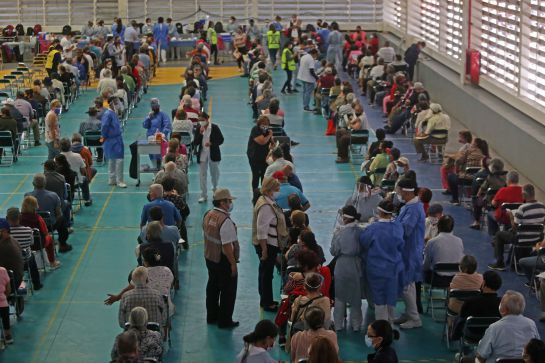 Las autoridades han abierto un portal donde el personal de escuelas públicas de educación básica deberá registrarse para ser inmunizados. Las autoridades han abierto un portal donde el personal de escuelas públicas de educación básica deberá registrarse para ser inmunizados.