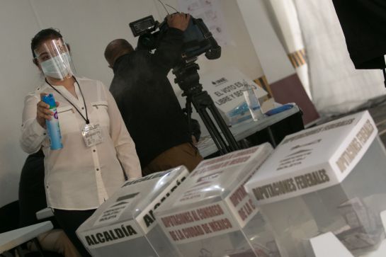 Las elecciones 2021 se llevarán a cabo bajo un estricto protocolo sanitario con el fin de mitigar la propagación del COVID-19. Las elecciones 2021 se llevarán a cabo bajo un estricto protocolo sanitario con el fin de mitigar la propagación del COVID-19.