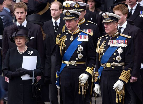 Así se reunió La familia real en la abadía de Westminster para el funeral de la reina madre en el 2002. Así se reunió La familia real en la abadía de Westminster para el funeral de la reina madre en el 2002.