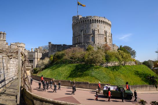 El príncipe Felipe de Edimburgo fue enterrado el día de hoy en la Bóveda Real del Castillo de Windsor. El príncipe Felipe de Edimburgo fue enterrado el día de hoy en la Bóveda Real del Castillo de Windsor.