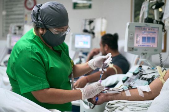 Las personas pueden solicitar la alta voluntaria de ellos y sus familias para tener acceso a los servicios de salud del IMSS. Las personas pueden solicitar la alta voluntaria de ellos y sus familias para tener acceso a los servicios de salud del IMSS.