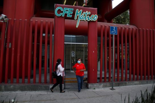 Los interesados deberán acudir al Centro de Atención CFE que quede más cerca a la vivienda. Los interesados deberán acudir al Centro de Atención CFE que quede más cerca a la vivienda.