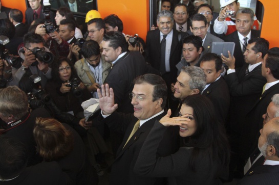Después de iniciar operaciones la "Línea dorada" presentó problemas el 14 de noviembre de 2013 por falta de mantenimiento Después de iniciar operaciones la "Línea dorada" presentó problemas el 14 de noviembre de 2013 por falta de mantenimiento