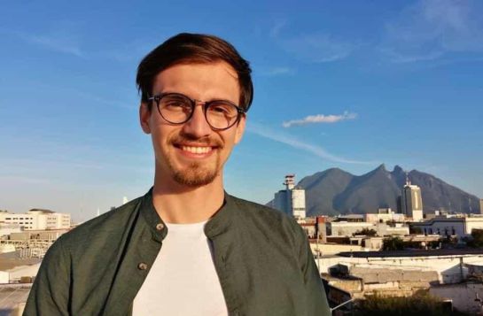 Roberto Alviso aspira por el distrito local 6 de Nuevo León y busca convertirse en el primer diputado local independiente gay del estado. Roberto Alviso aspira por el distrito local 6 de Nuevo León y busca convertirse en el primer diputado local independiente gay del estado.
