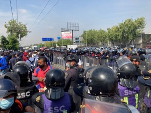 Manifestación de ex federales deja lesionados en inmediaciones del AICM Manifestación de ex federales deja lesionados en inmediaciones del AICM