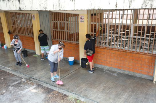 El regreso a la escuela se dará siempre que la comunidad escolar así lo determine, incluyendo padres de familia y alumnos El regreso a la escuela se dará siempre que la comunidad escolar así lo determine, incluyendo padres de familia y alumnos