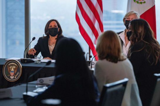 Reunión de Kamala Harris con mujeres emprendedoras. Reunión de Kamala Harris con mujeres emprendedoras.