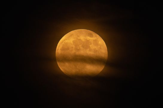 La Luna de Fresa aparecerá en el cielo nocturno durante la noche del 24 de junio. La Luna de Fresa aparecerá en el cielo nocturno durante la noche del 24 de junio.