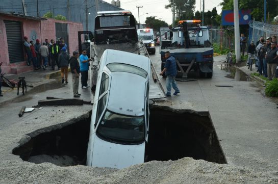 La invención del riego por el hombre ha provocado que aparezcan estos efectos en la Tierra. La invención del riego por el hombre ha provocado que aparezcan estos efectos en la Tierra.