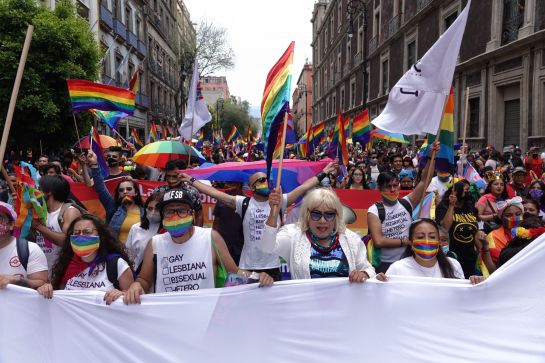 Marchan por el Orgullo LGBTTTIQ+ en la CDMX Marchan por el Orgullo LGBTTTIQ+ en la CDMX