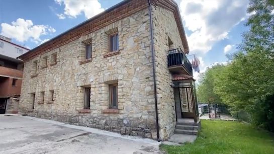 El pueblo de Griegos hace la invitación por la necesidad de mantener en funcionamiento la escuela de la localidad. El pueblo de Griegos hace la invitación por la necesidad de mantener en funcionamiento la escuela de la localidad.