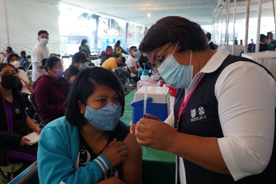 También están aplicando segunda dosis de AstraZeneca en las alcaldías de Cuajimalpa, Magdalena Contreras y Milpa Alta. También están aplicando segunda dosis de AstraZeneca en las alcaldías de Cuajimalpa, Magdalena Contreras y Milpa Alta.