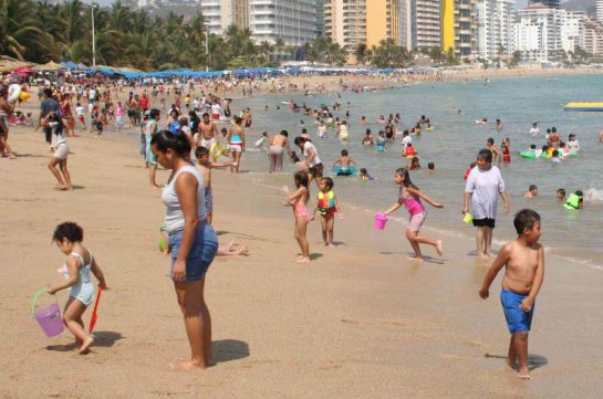 La Playa Hermosa en Ensenada contiene 786 enterococos por cada 100 mililitros de agua. La Playa Hermosa en Ensenada contiene 786 enterococos por cada 100 mililitros de agua.