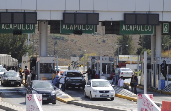 Los recursos recaudados por peaje de las autopistas serán para cubrir los gastos asociados a la operación y conservación Los recursos recaudados por peaje de las autopistas serán para cubrir los gastos asociados a la operación y conservación