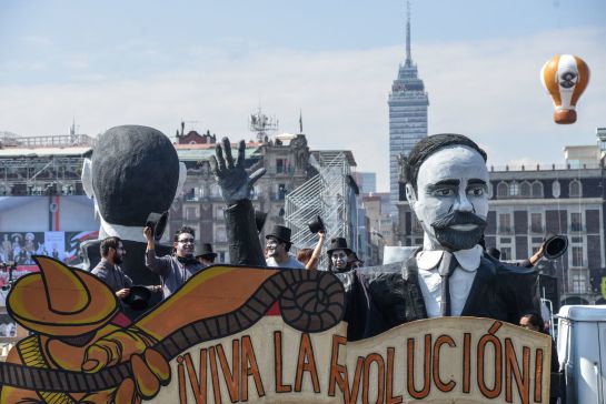 AMLO conmemora el 111 aniversario de la Revolución Mexicana AMLO conmemora el 111 aniversario de la Revolución Mexicana