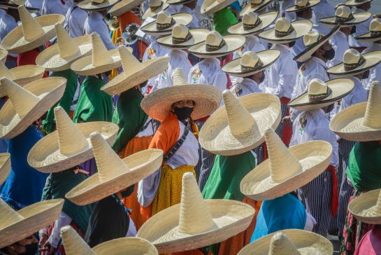 AMLO conmemora el 111 aniversario de la Revolución Mexicana AMLO conmemora el 111 aniversario de la Revolución Mexicana
