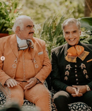 Alejandro Fernández y su emotivo mensaje a su padre: Alejandro Fernández se despide de Vicente Fernández Alejandro Fernández y su emotivo mensaje a su padre: Alejandro Fernández se despide de Vicente Fernández