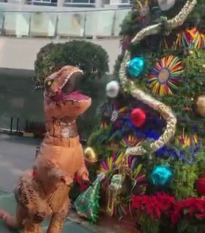 VIRAL: Dinosaurio aparece en Senado de la República VIRAL: Dinosaurio aparece en Senado de la República