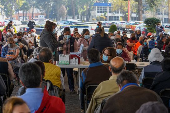 Los adultos mayores tendrán que acceder al sitio web mivacuna.salud.gob.mx y rellenar todos los campos solicitados. Los adultos mayores tendrán que acceder al sitio web mivacuna.salud.gob.mx y rellenar todos los campos solicitados.