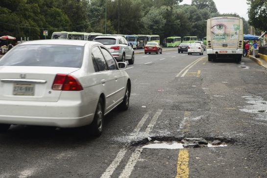 El gobierno de la Ciudad de México anunció hace un par de días el *0311, la línea en donde se podrá reportar cualquier bache y recibir atención de las autoridades correspondientes. El gobierno de la Ciudad de México anunció hace un par de días el *0311, la línea en donde se podrá reportar cualquier bache y recibir atención de las autoridades correspondientes.
