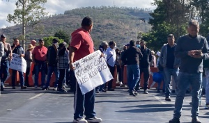 Transportistas liberan vialidades Transportistas liberan vialidades