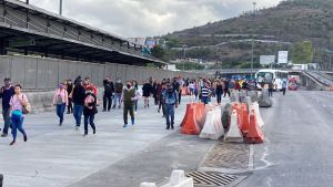 Transportistas liberan vialidades Transportistas liberan vialidades