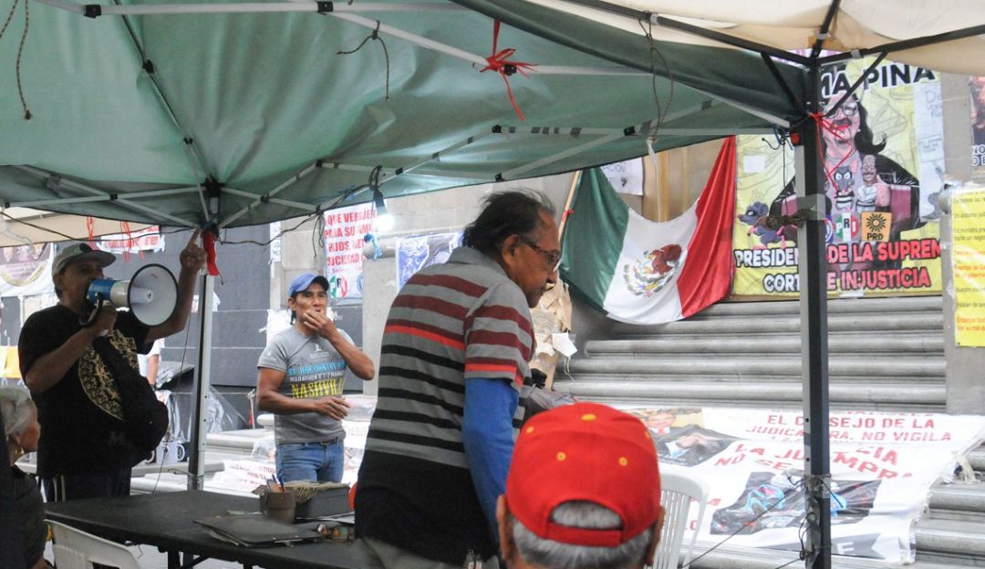 Anima Amlo A Manifestantes Del Plant N Contra Suprema Corte Nacional