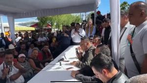 Transportistas del Edomex amenazan con paro y crear grupos autodefensas Transportistas del Edomex amenazan con paro y crear grupos autodefensas