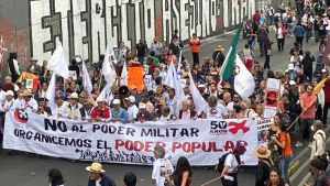 Marchan por el 2 de octubre en CDMX Marchan por el 2 de octubre en CDMX