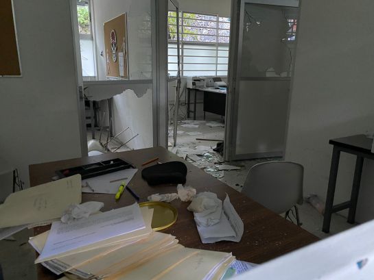 Vandalizan encapuchados CCH Sur Vandalizan encapuchados CCH Sur