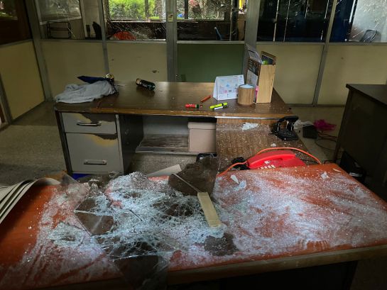 Vandalizan encapuchados CCH Sur Vandalizan encapuchados CCH Sur