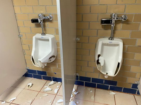 Vandalizan encapuchados CCH Sur Vandalizan encapuchados CCH Sur