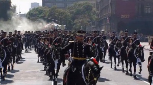 DIA DE LA REVOLUCIÓN MEXICANA DESFILE TRENES DE PASAJEROS AMLO: Anuncia AMLO la reactivación de 7 líneas de ferrocarril de pasajeros DIA DE LA REVOLUCIÓN MEXICANA DESFILE TRENES DE PASAJEROS AMLO: Anuncia AMLO la reactivación de 7 líneas de ferrocarril de pasajeros