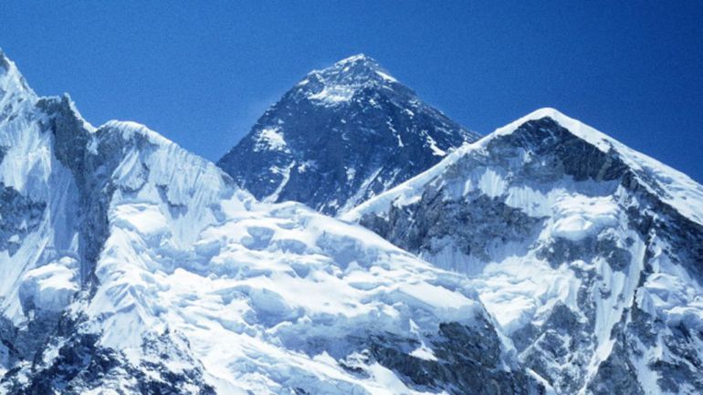 Cuál es la montaña más alta del mundo