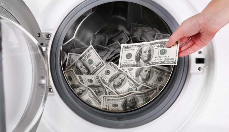 Las 3 etapas del lavado de dinero | En_buena_onda | W Radio Mexico