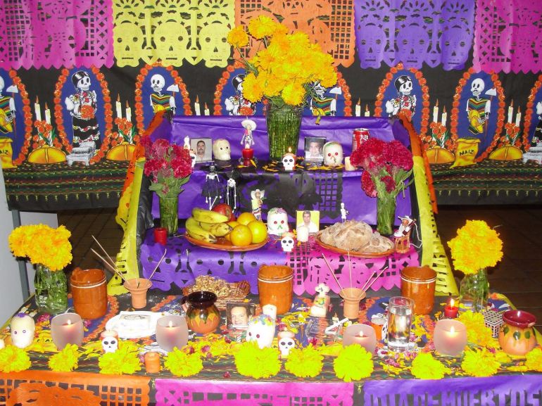 Tradición de altares de muertos | En Fin | W Radio Mexico