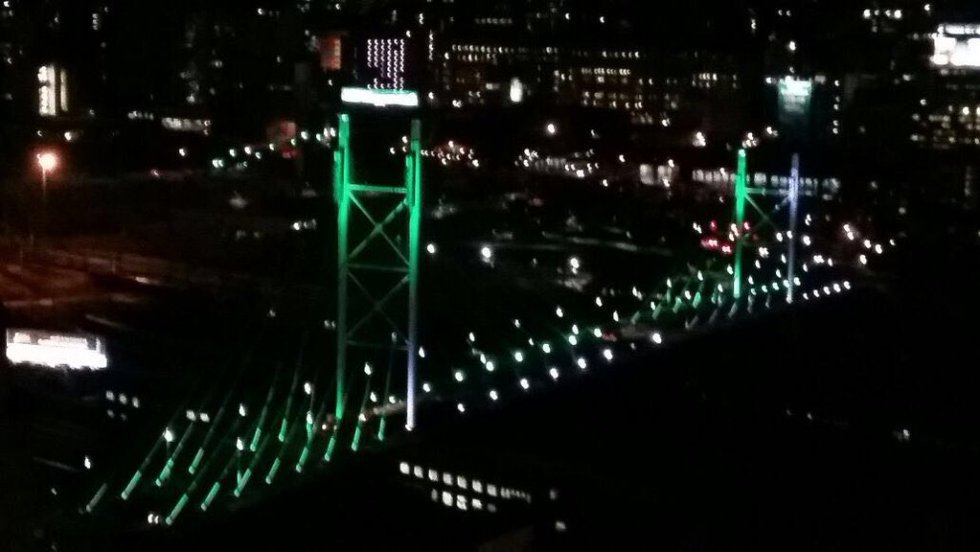 Puente Nelson Mandela en Johannesburgo, Sudáfrica Puente Nelson Mandela en Johannesburgo, Sudáfrica