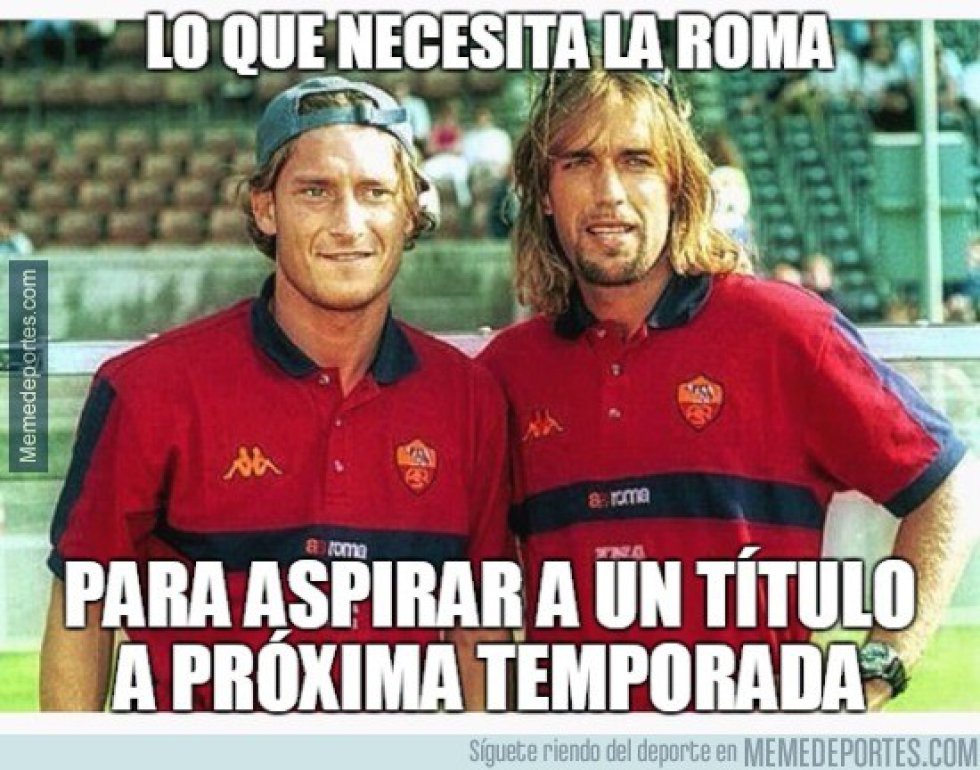 Francesco Totti y el ya retirado Gabriel Batistuta. La Roma marcha tercera de la liga italiana con 71 puntos.