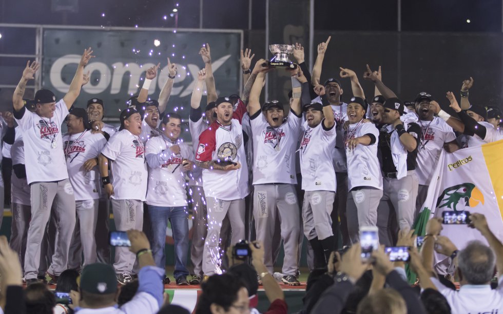 Los Pericos de puebla se proclamaron campeones en el sexto juego de la Serie del Rey de la Liga Mexicana de Beisbol, al derrotar 2- 0 a los Toros de Tijuana, celebrado esta noche en el estadio Gasmart Los Pericos de puebla se proclamaron campeones en el sexto juego de la Serie del Rey de la Liga Mexicana de Beisbol, al derrotar 2- 0 a los Toros de Tijuana, celebrado esta noche en el estadio Gasmart