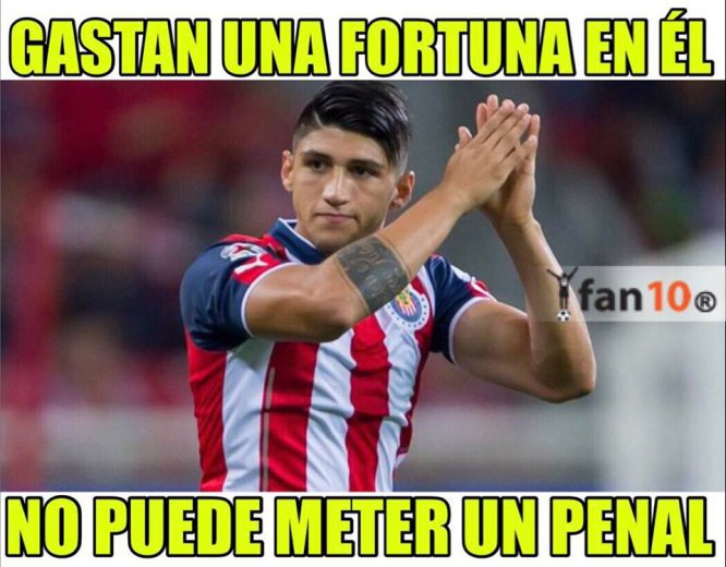 El delantero Alan Pulido falló su segundo penal en una semana El delantero Alan Pulido falló su segundo penal en una semana