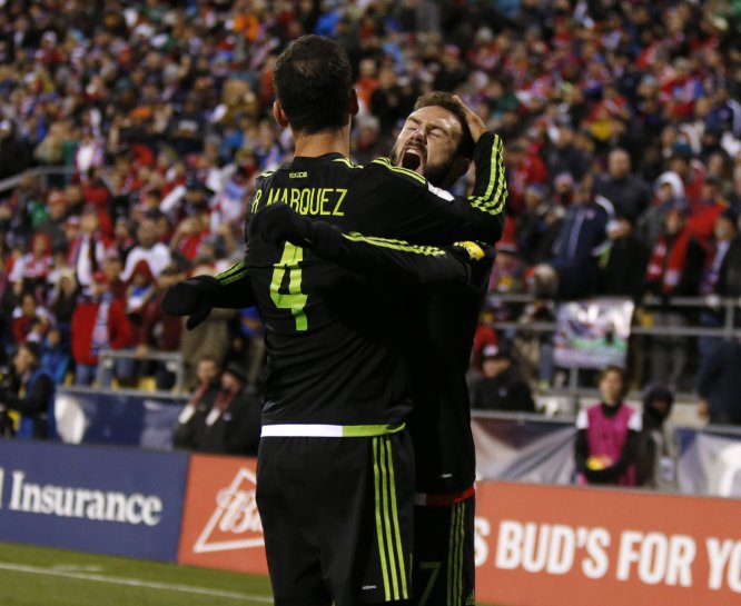 La imagen corresponde al pasado 11 de noviembre, cuando el Tricolor superó 2-1 a Estados Unidos en Colombus en el comienzo del hexagonal final rumbo a Rusia 2018. Miguel Layún y Rafa Márquez fueron los autores de las anotaciones La imagen corresponde al pasado 11 de noviembre, cuando el Tricolor superó 2-1 a Estados Unidos en Colombus en el comienzo del hexagonal final rumbo a Rusia 2018. Miguel Layún y Rafa Márquez fueron los autores de las anotaciones
