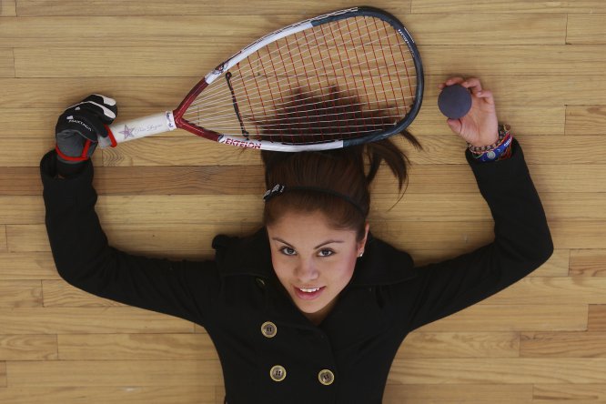La racquetbolista mexicana Paola Longoria es la mejor del mundo en su disciplina. Hace algunos días ganó el título 80 de su carrera y, por si fuera poco, tiene seis años siendo la número uno en el racquetbol. La racquetbolista mexicana Paola Longoria es la mejor del mundo en su disciplina. Hace algunos días ganó el título 80 de su carrera y, por si fuera poco, tiene seis años siendo la número uno en el racquetbol.