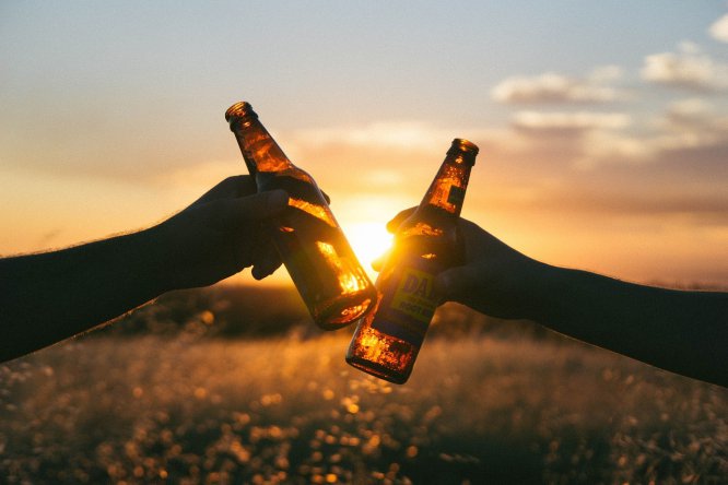 Estudios médicos de la última década han demostrado que el consumo moderado de cerveza influye en la prevención y el control de la diabetes, así como, en la evolución de sus complicaciones.