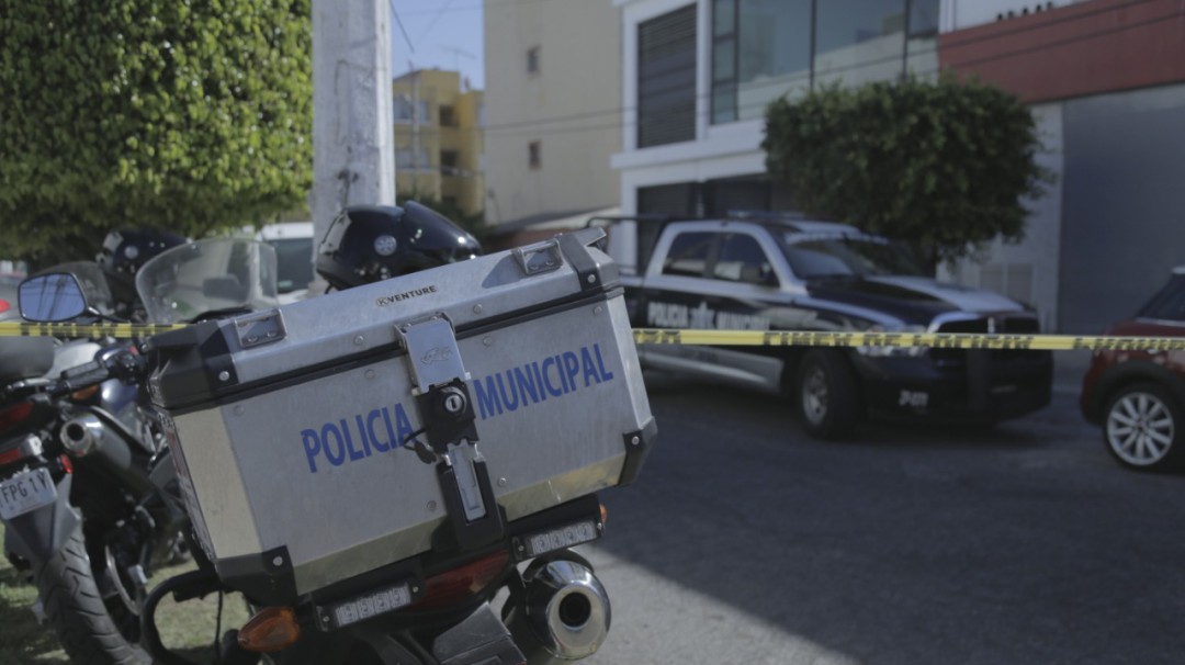 Ejecutan a 3 hombres en un edificio en remodelación