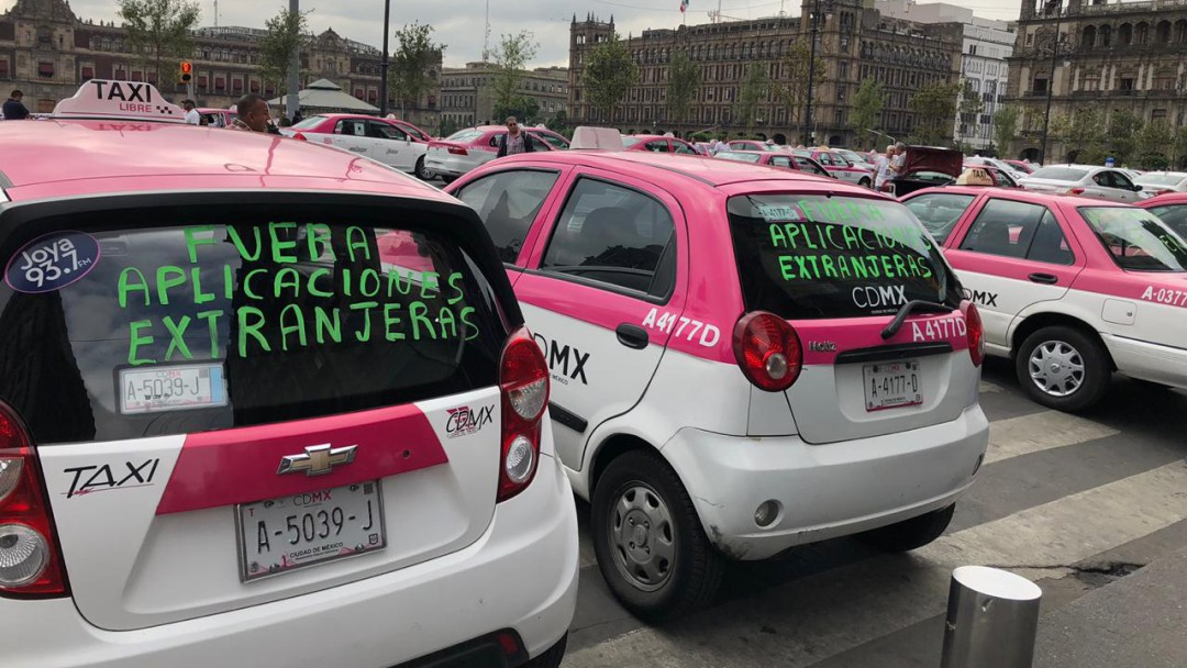Caos en la CDMX por manifestación de taxistas